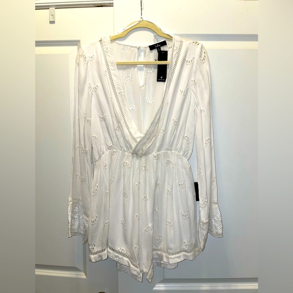 Lulus- moonlit magic white embroidered eyelet long sleeve romper- size small - Picture 2 of 4